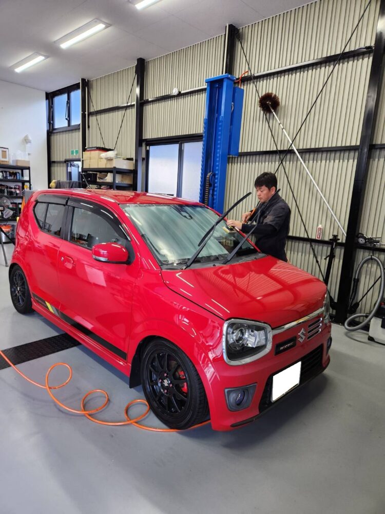 納車準備中のアルトワークス
